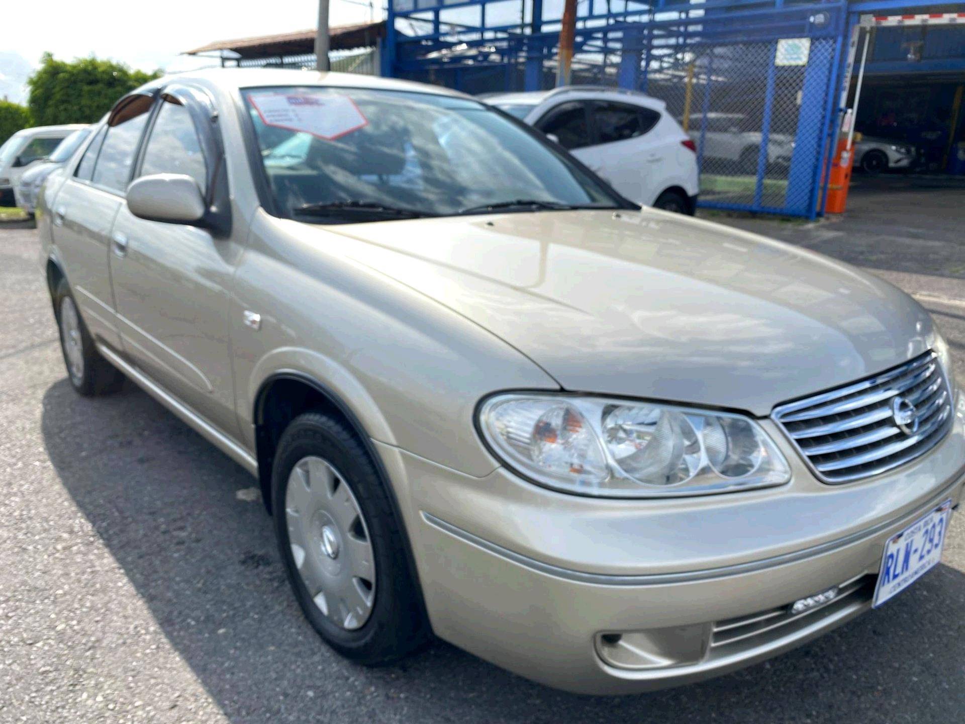 Nissan almera 2009